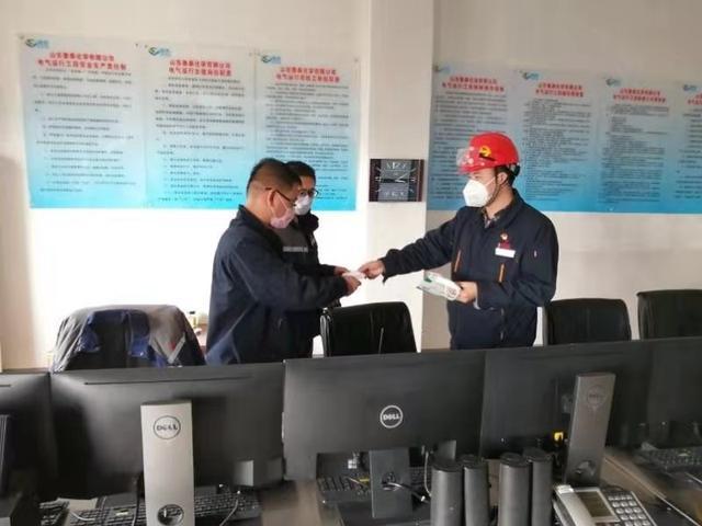 连续七天！半岛.体育（bandao.tiyu）官方网站
化学奔赴在路上 数百吨消毒液喷洒在济宁及周边各县区